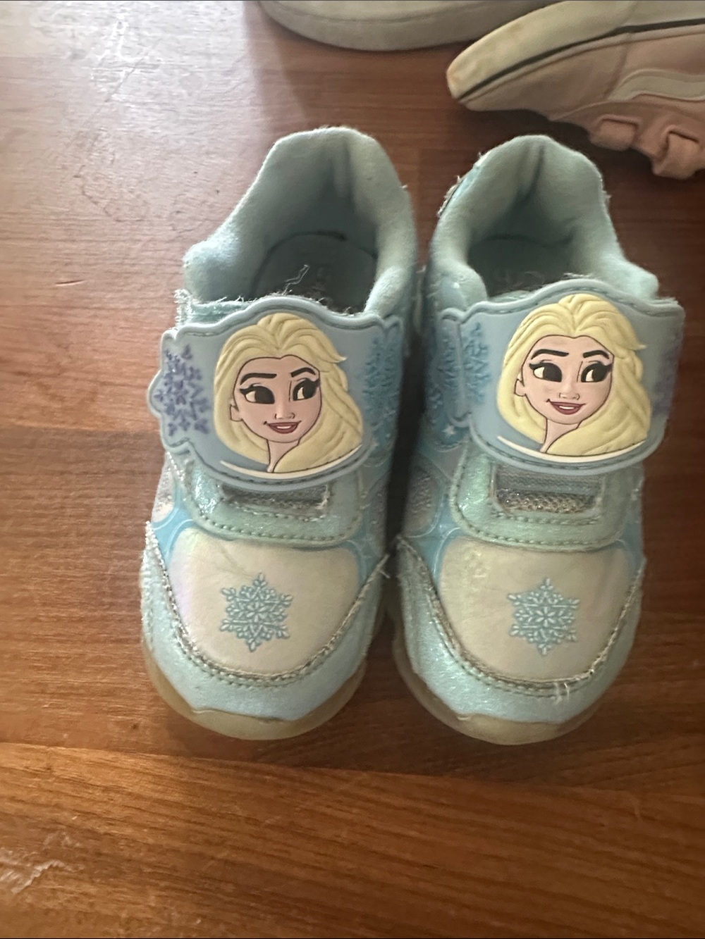Frozen-Themed Light Blue Kids Sneakers with Elsa Patch